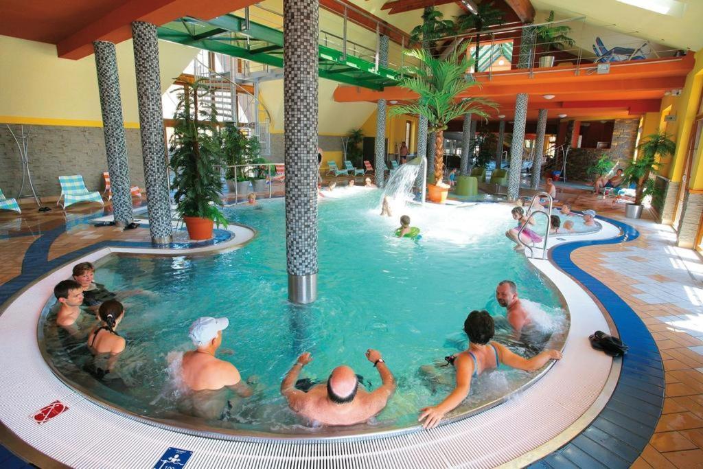 Wellness Hotel Bešeňová Exterior foto